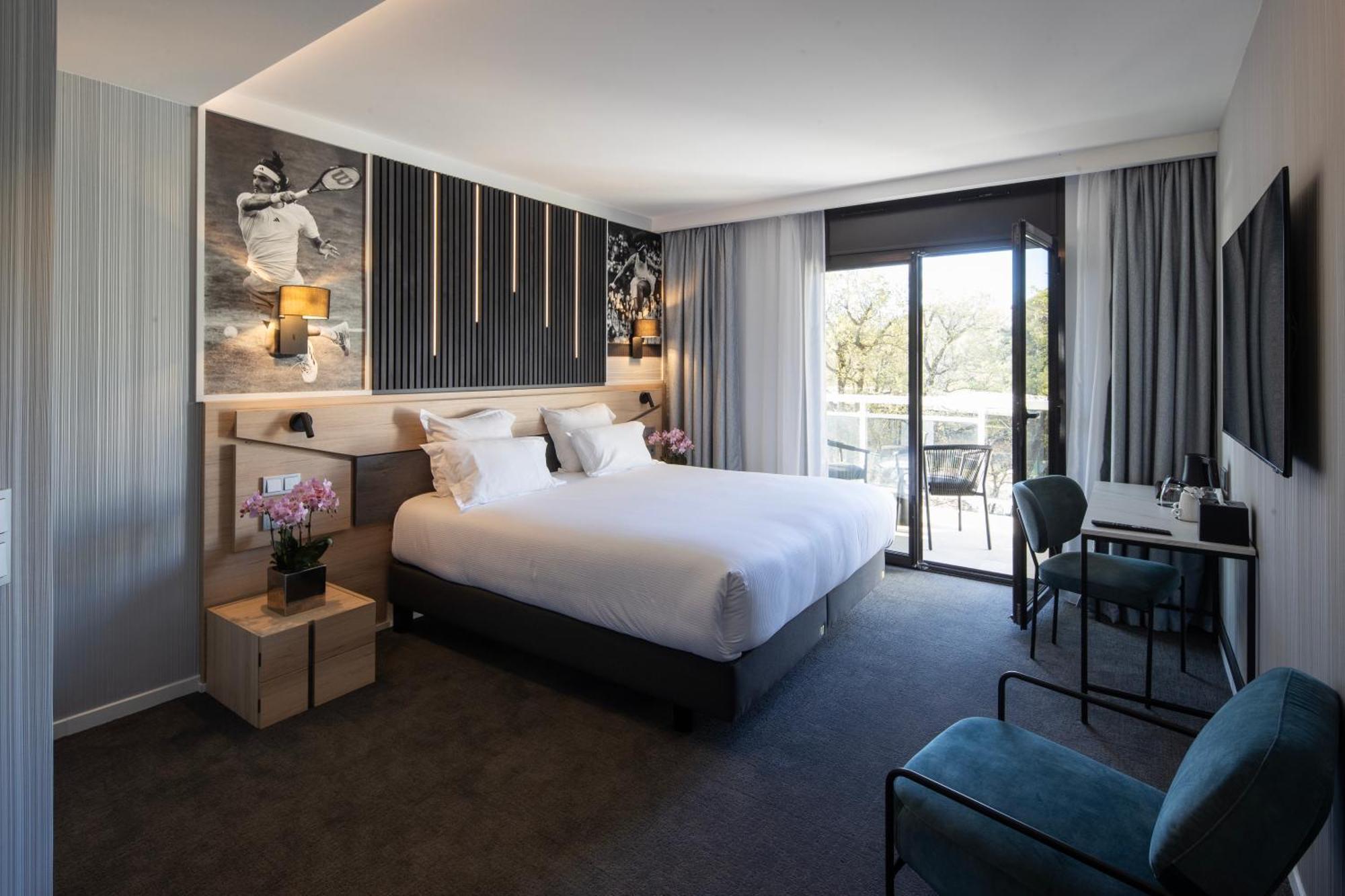 Mouratoglou Hotel & Resort Biot Bagian luar foto
