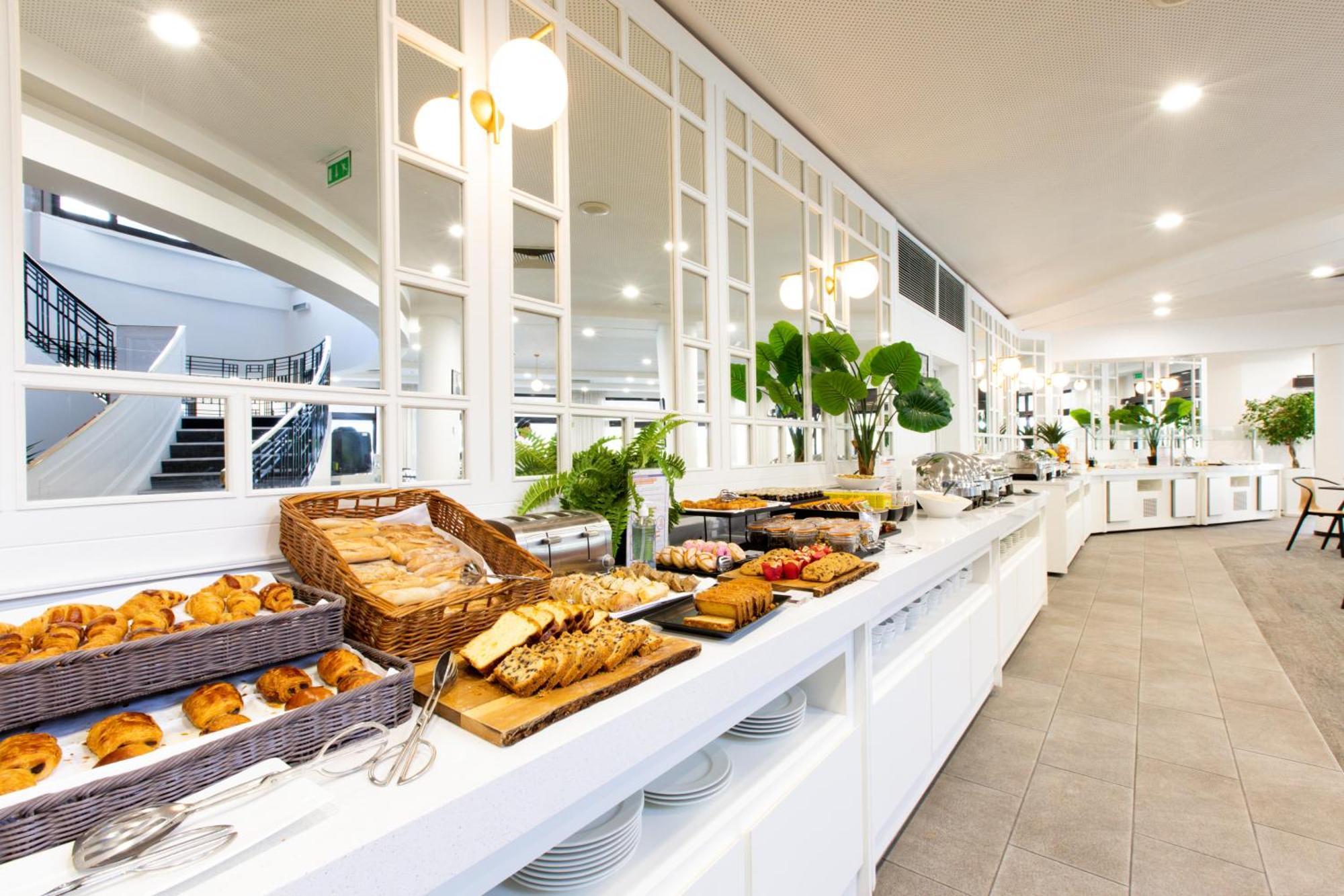 Mouratoglou Hotel & Resort Biot Bagian luar foto